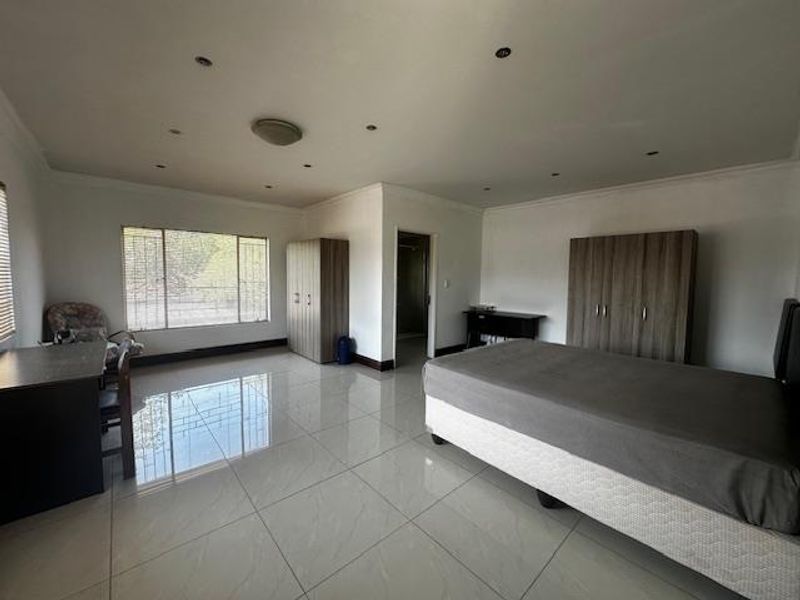 Income Generator in the Heart of Education Hub – Steps from Grey & Eunice! - Photo 8