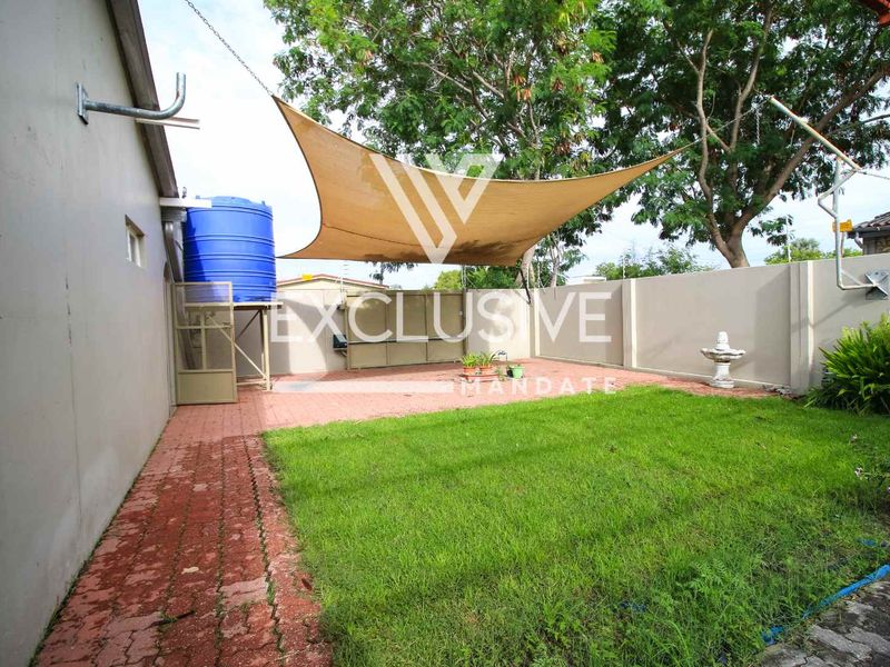 Your Private Oasis in Ondangwa – Pool, Privacy, and Prime Location! - Photo 10