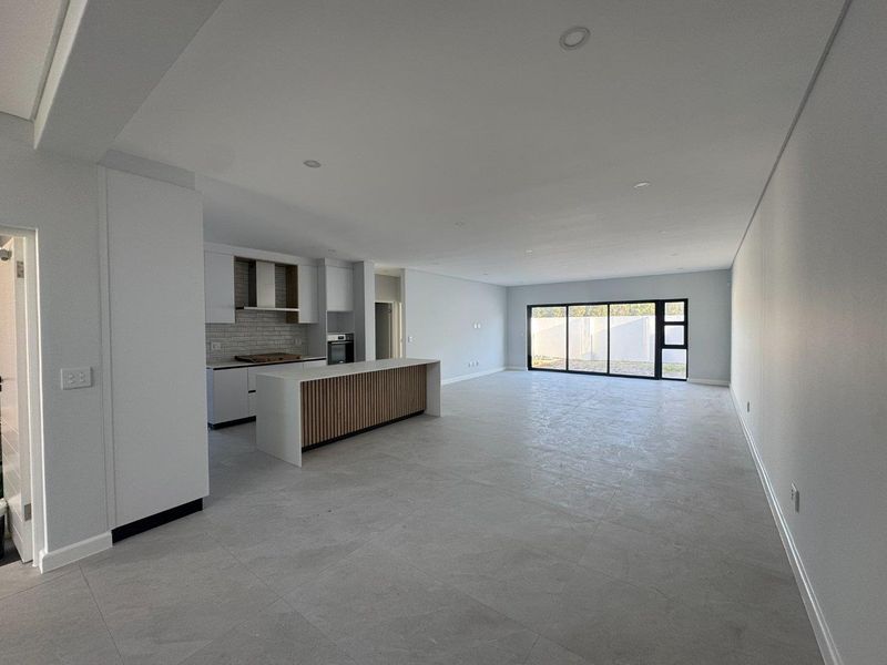 4 Bedrooms, Study Nook & Spacious Open-Plan Living in Sandown, Cape Town - Photo 9