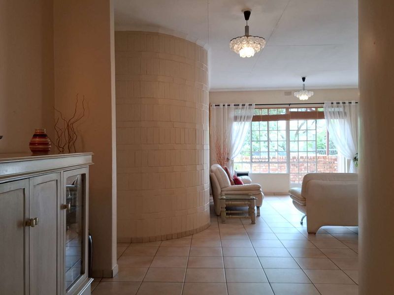 Exceptional Penthouse for the Larger Family - Photo 6