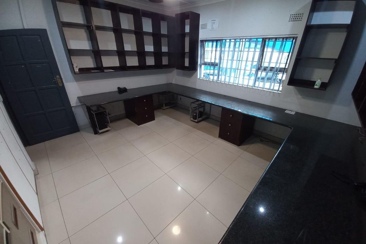 Charming Office Rental Opportunity - Photo 2