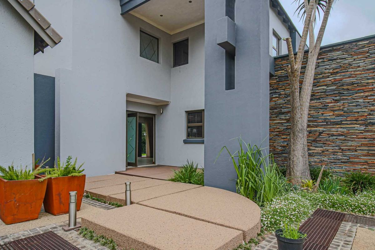 Greenbelt luxury living in Midlands Estate - Photo 4