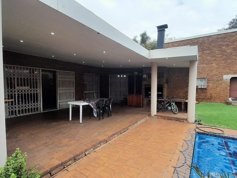 Exceptional Valued Home - Photo 6