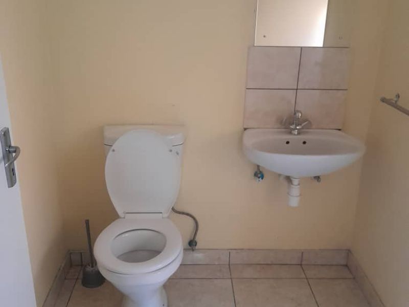 GUEST HOUSE FOR SALE - ONGWEDIVA - Photo 9