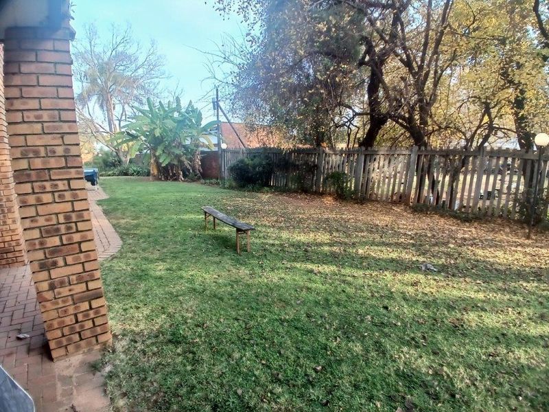 2 Bedroom to rent in Hatfield - Photo 4