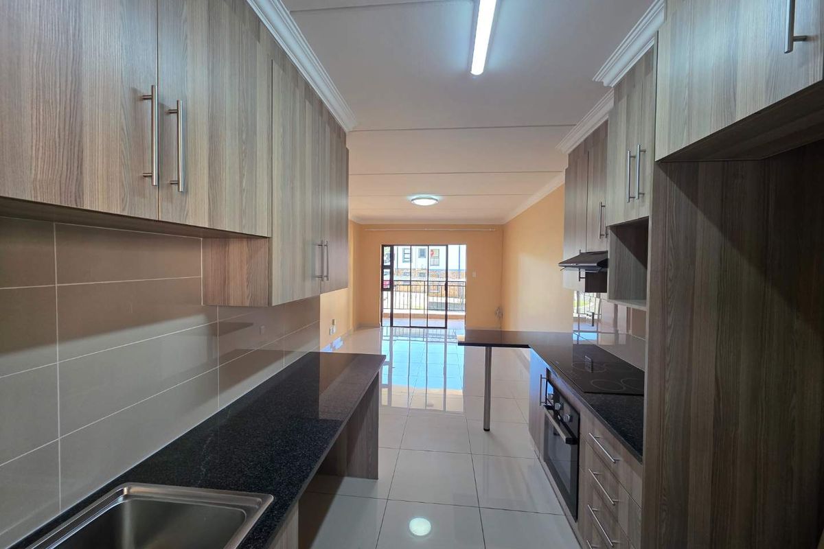 Stylish Upstairs Unit: Modern, Spacious, and Secure - SERIOUS SELLER!! - Photo 4