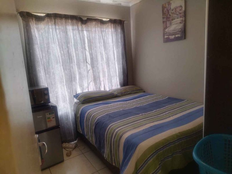 3 bedrooms house to rent in Soshanguve VV - Photo 8