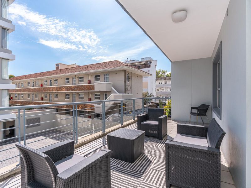Furnished 2 bedr/2 batr apartment in Green Point with covered parking - Photo 10