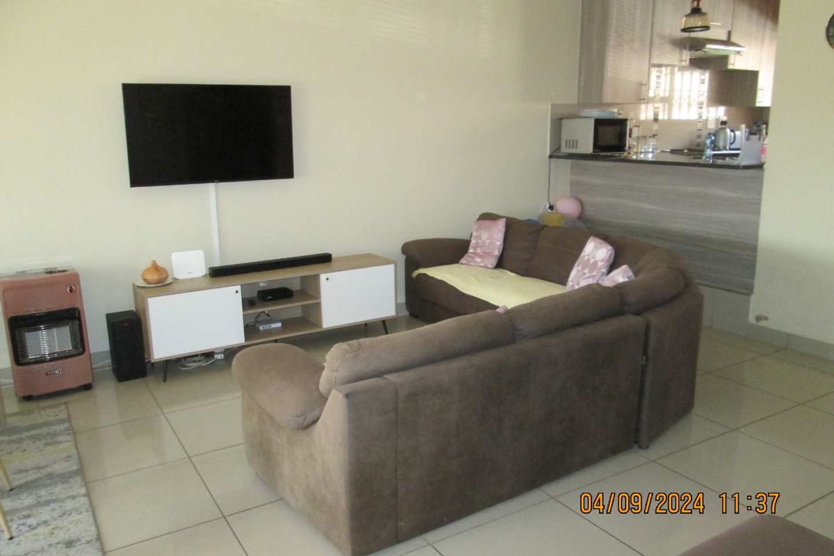 Spacious Townhouse Living in Sought-After Heaterview EX39 - Photo 2