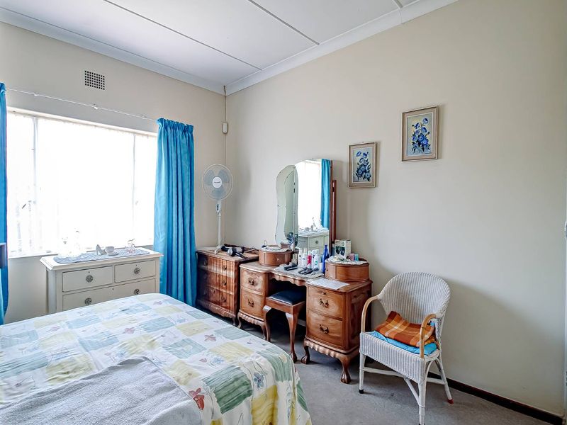 Well, cared for family home. - Photo 7