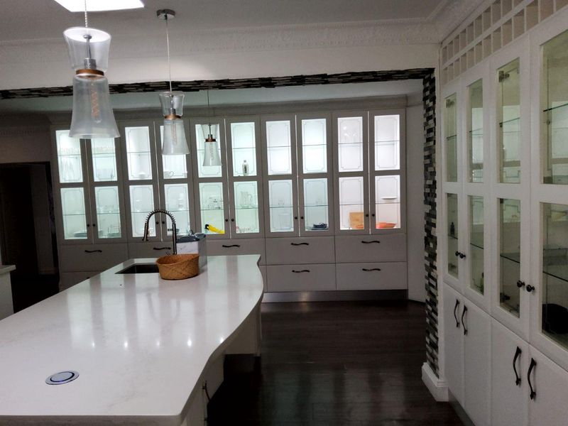 ***Exquisite Family Home in Quiet Neighborhood** - Photo 3