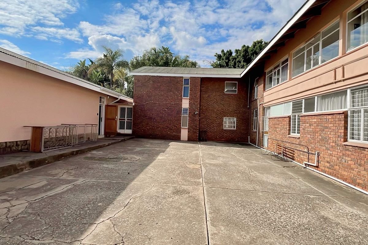 ***PRIME REPURPOSING AN ELDERLY CARE FACILITY NEAR STEVE BIKO HOSPITAL*** - Photo 2