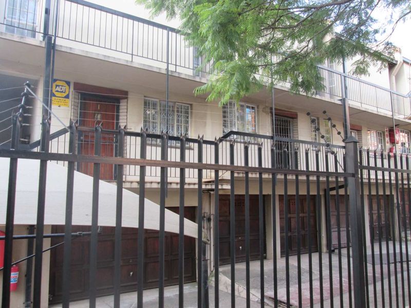 BEAUTIFUL, NEAT AND BIG [4] FOUR BEDROOMS DUPLEX FOR SALE IN SUNNYSIDE EAST '' BARGAIN - Photo 2