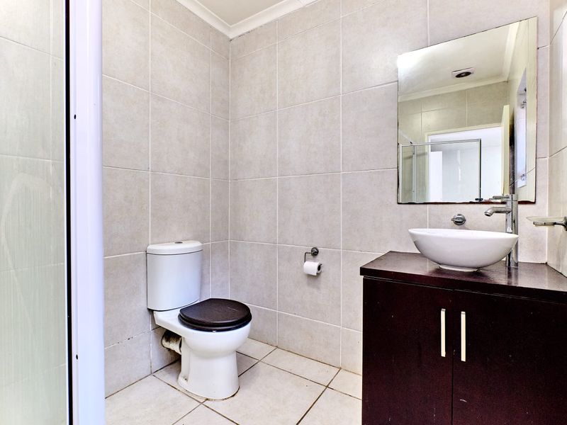 Versatile Multi-Unit Property for Sale – Excellent Investment Opportunity - Photo 6