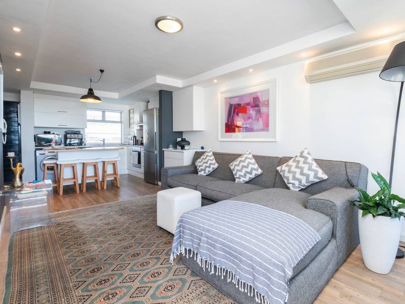 Top floor apartment, private roof terrace and amazing views - Photo 10