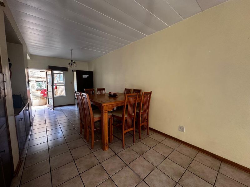 Unlock Your Dream Home Potential - Photo 7