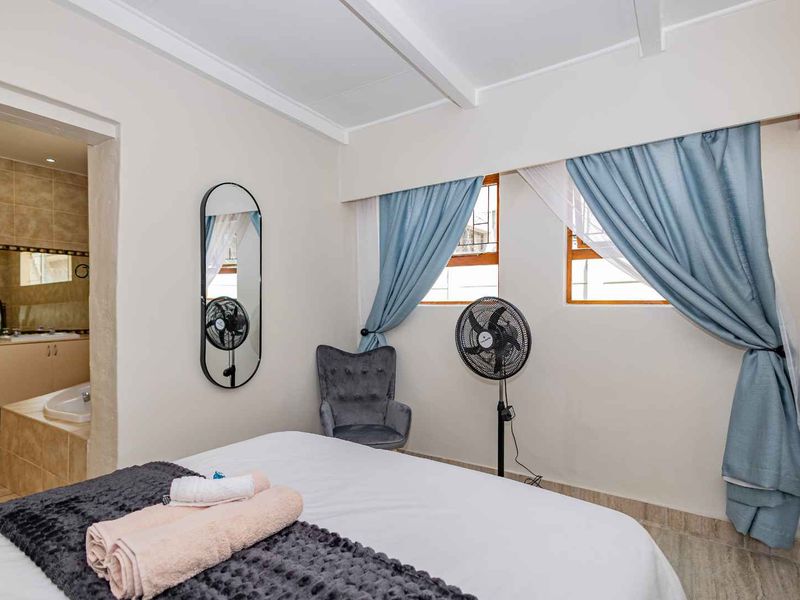 La Bella Vida Self Catering Apartments - Photo 4