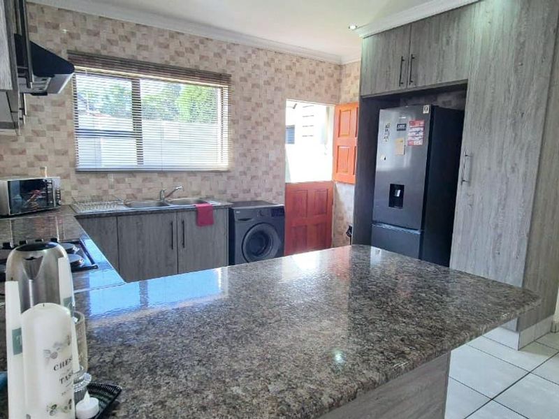 FULL TITLE DUPLEX IN BRACKENHURST - Photo 10