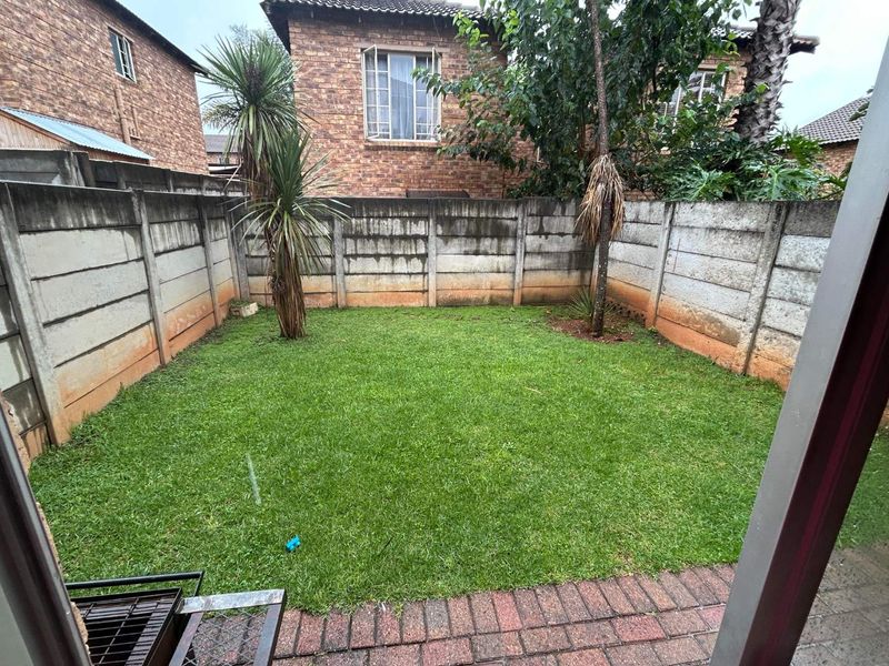 Comfortable 2 Bed Garden Duplex Garden apartment in a Secure and Peaceful Setting - Photo 7