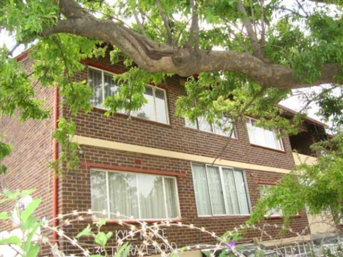 Property #2369820, Apartment For Sale in Eastleigh