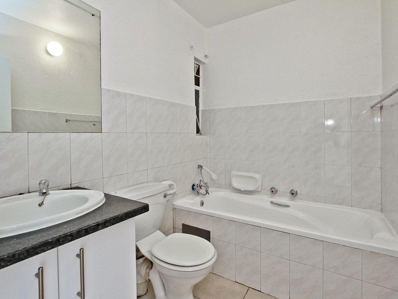 Secure Garden Living in the Heart of Morninghill Estate! - Photo 8