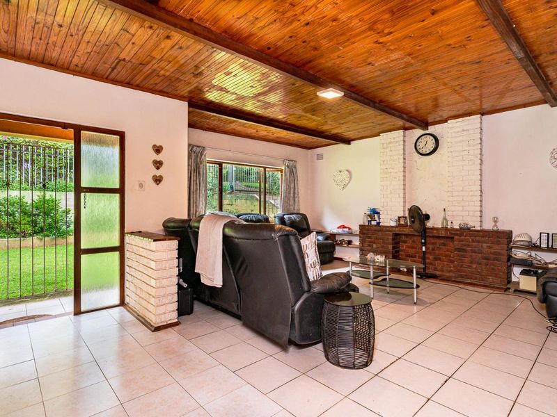 UNIQUE FAMILY HOME WITH COTTAGE IN PRIME WATERFALL 1 - Photo 3