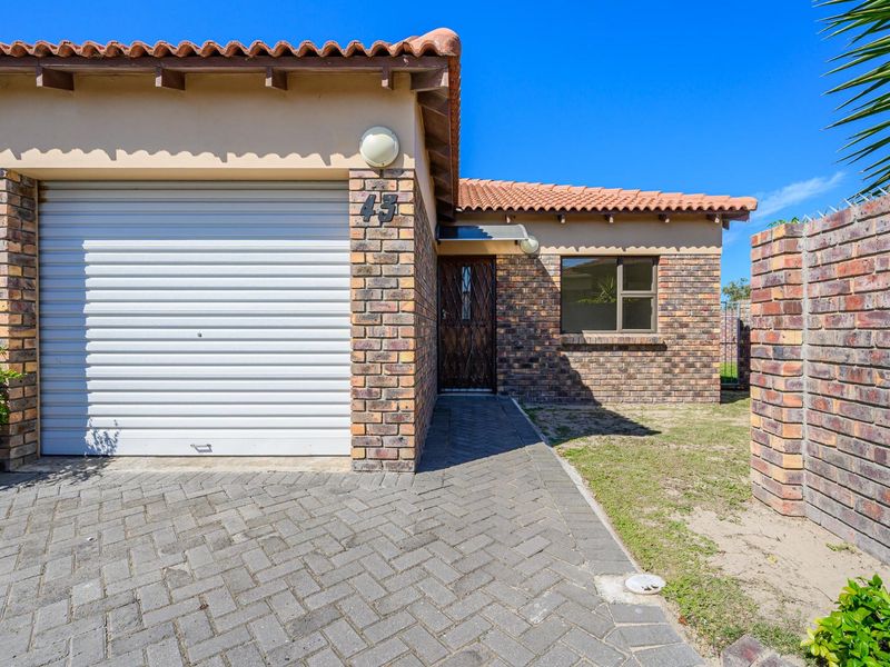 3 Bedroom townhouse for sale in Humewood Villas - Photo 2