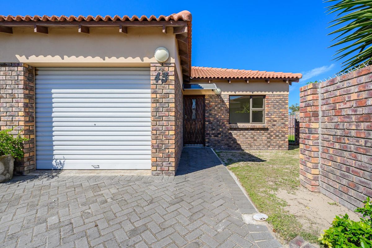 3 Bedroom townhouse for sale in Humewood Villas - Photo 2