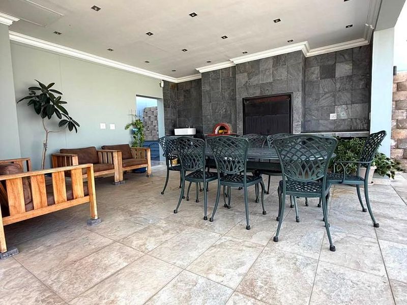 Auasblick- For Sale- N$13 600 000 - Photo 1