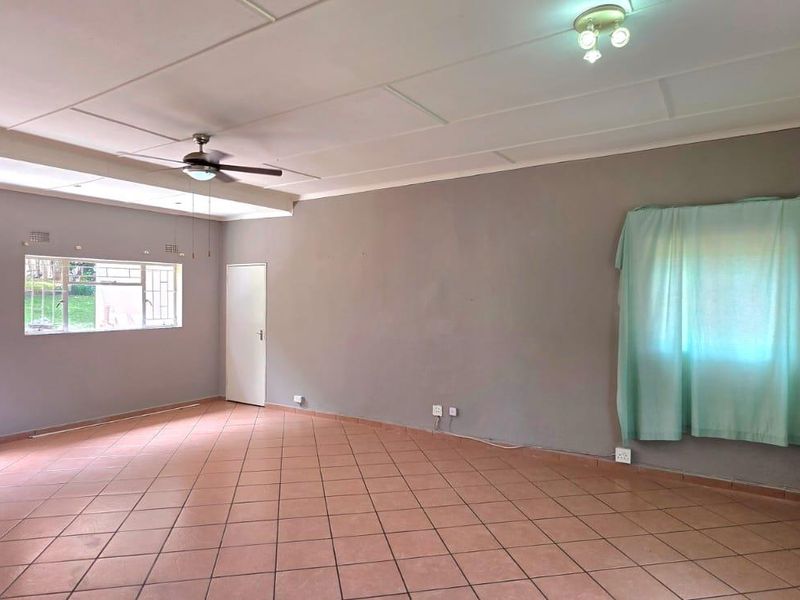 Charming 4 Bedroom house, Barberton - Photo 10