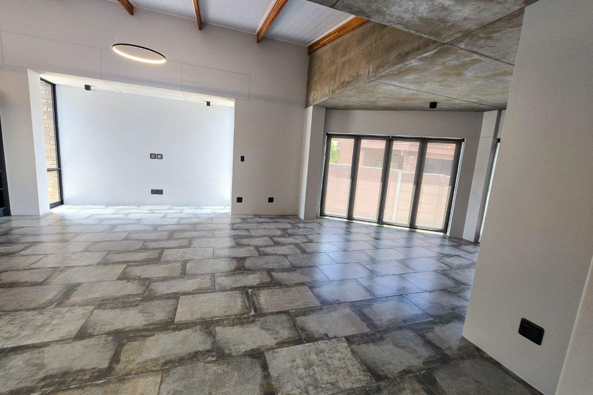 Ultra modern, one-of-a-kind three bedroom family home. - Photo 4