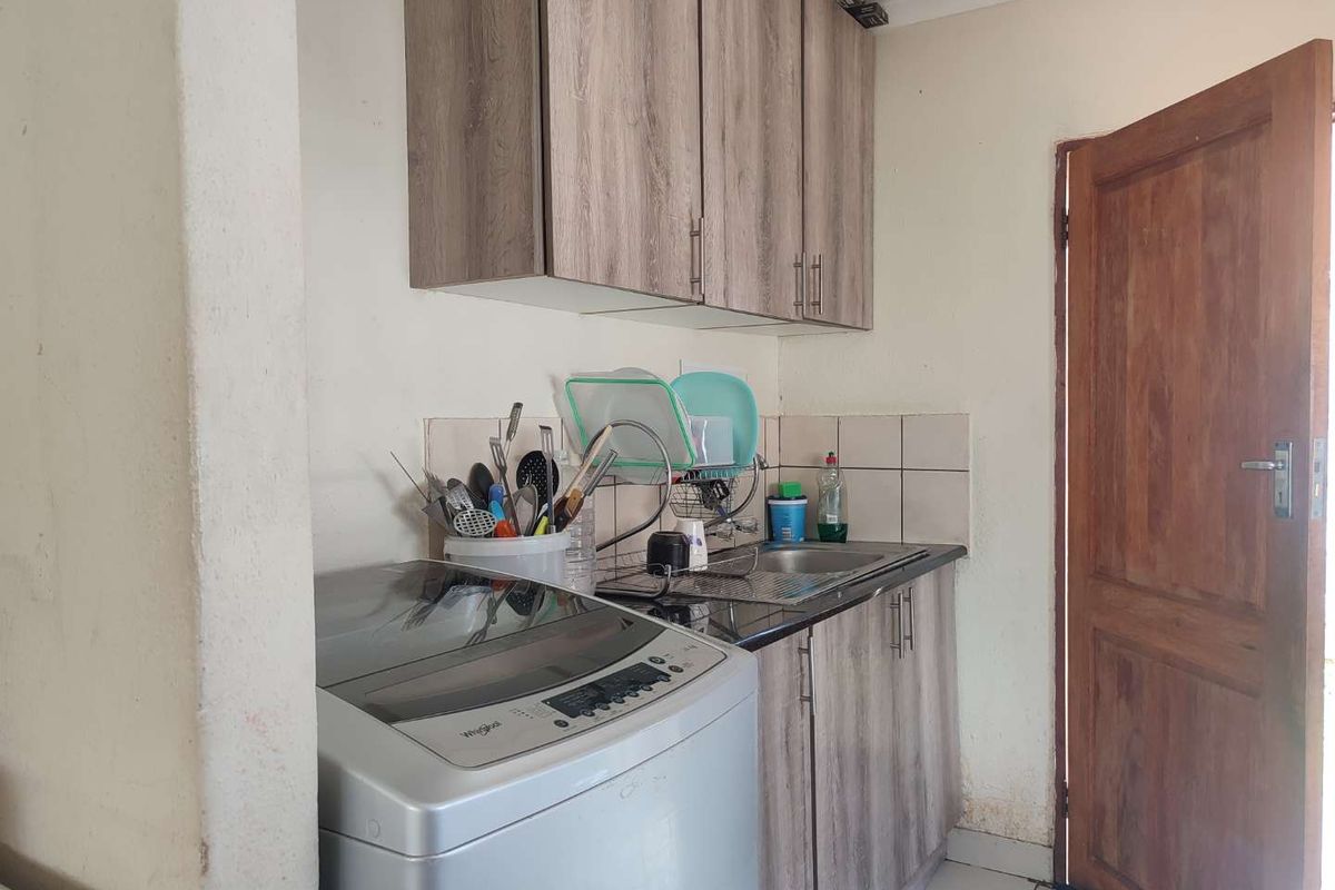 3 Bedroom House for Sale in Cosmo City - Photo 5