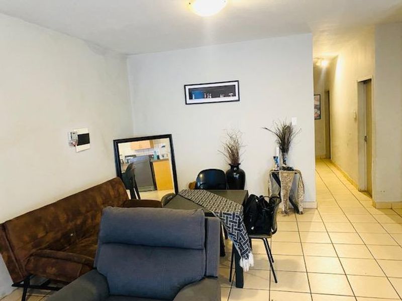 Modern Ground Floor 3 bedroom Apartment For Sale In Oaklane Estate, Brakpan North - Photo 4