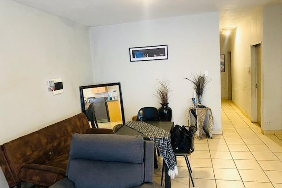 Modern Ground Floor 3 bedroom Apartment For Sale In Oaklane Estate, Brakpan North - Photo 4