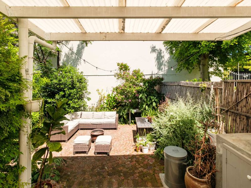 Dual-Living Duo! - Photo 6