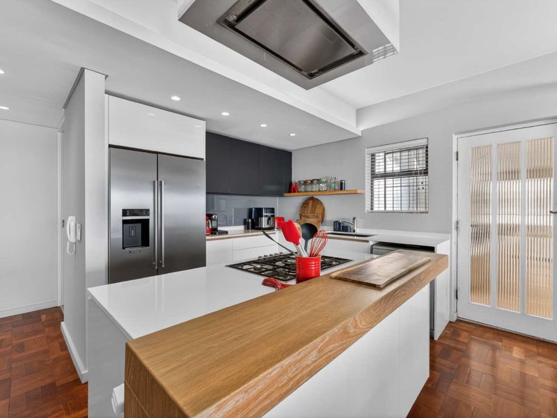 ELEVATED SEASIDE LIVING IN ICONIC OSTENDE - Photo 8