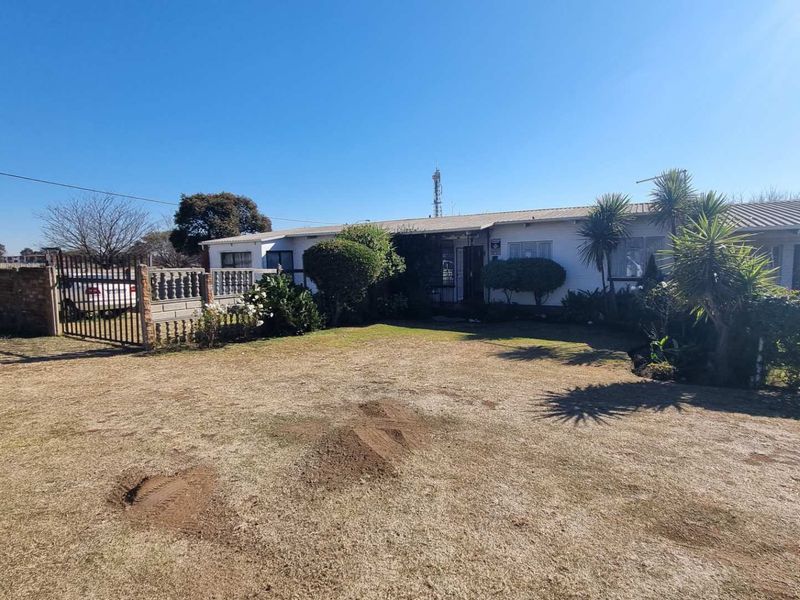 3 bedroom unit for sale - Photo 2