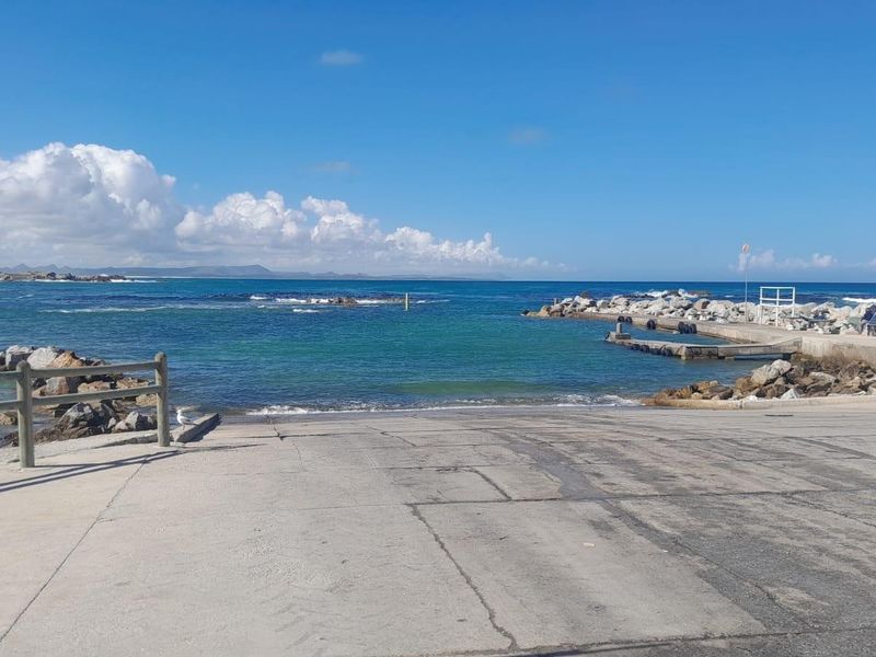 Vacant stand for sale - Photo 9