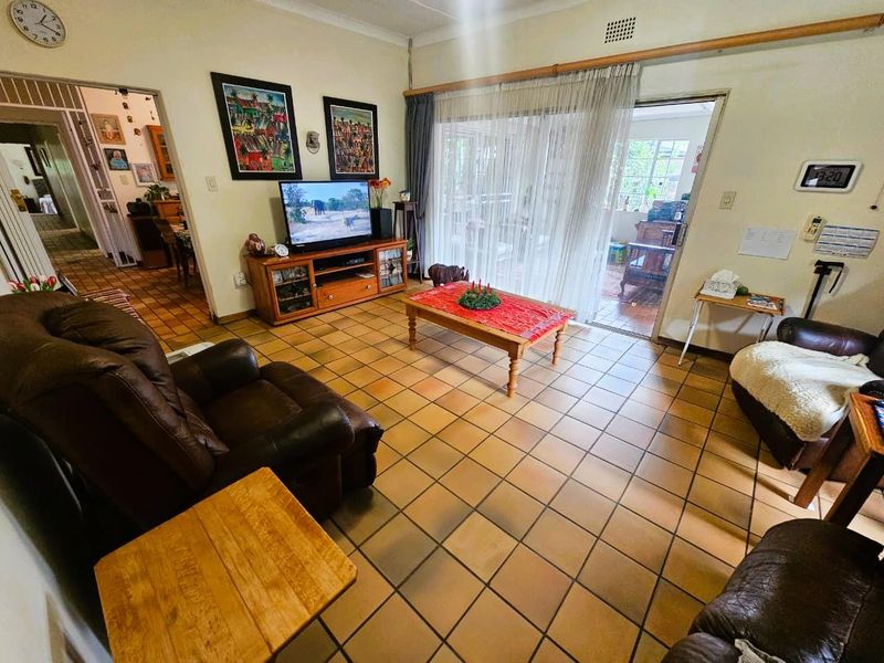 Spacious Family Home in Prime Rietondale - Photo 3