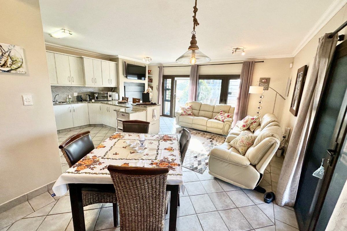 3 Bedrooms Townhouse For Sale in Dolphin Beach - Photo 5