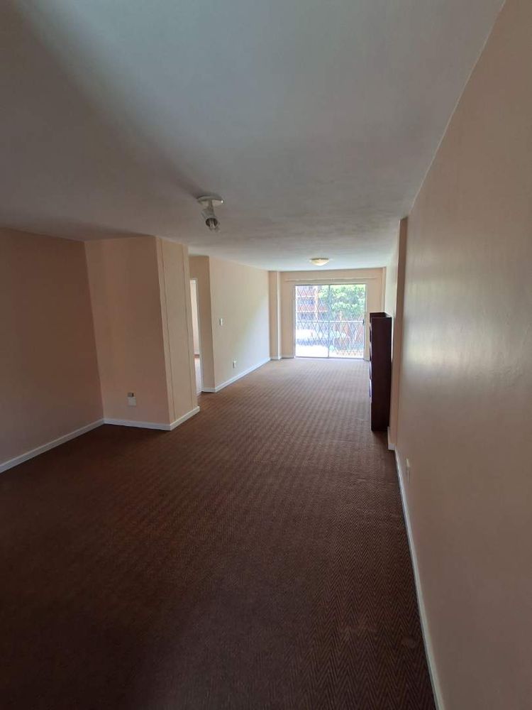 Large Lounge/Linving Room with Balcony