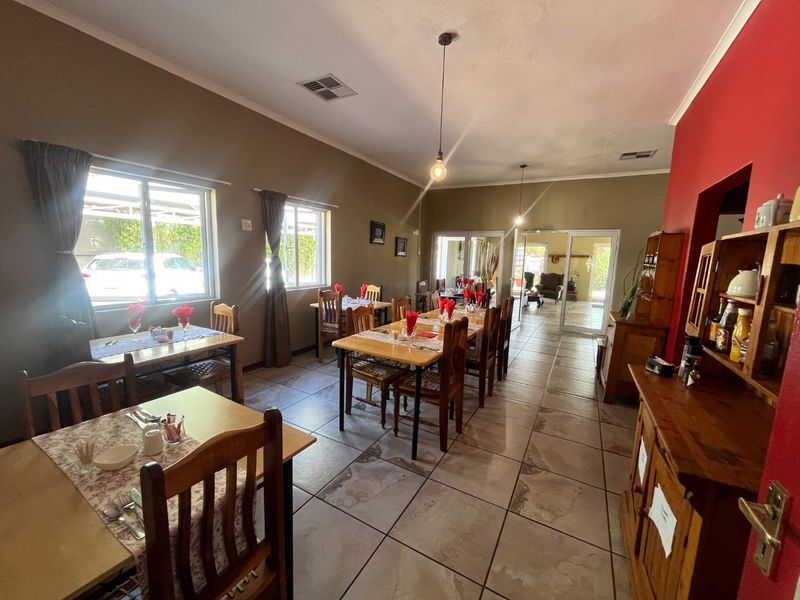 Stunning Guesthouse in a Prime Location – A Rare Investment Opportunity! - Photo 4