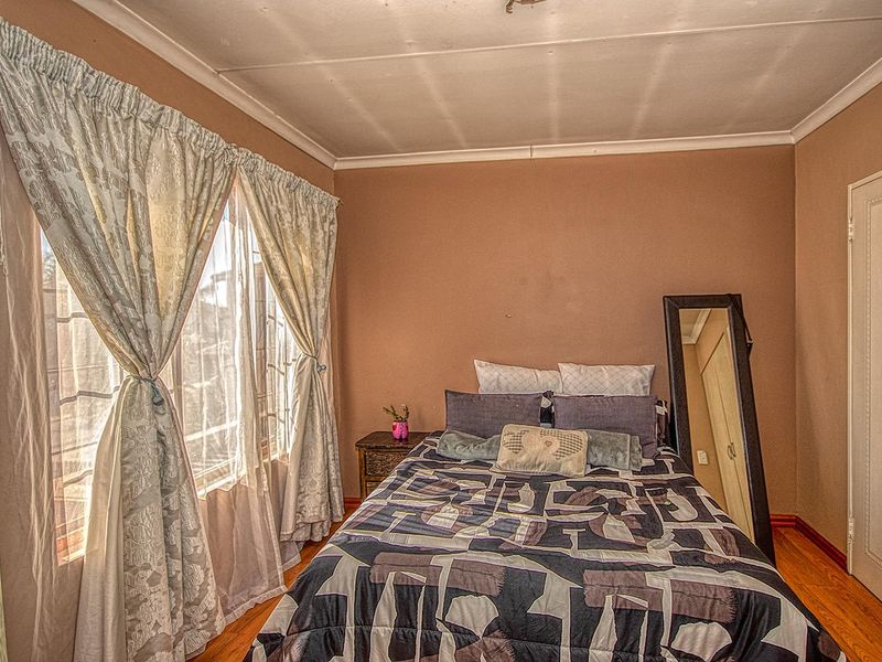 Meyersig family home ready for you! - Photo 10