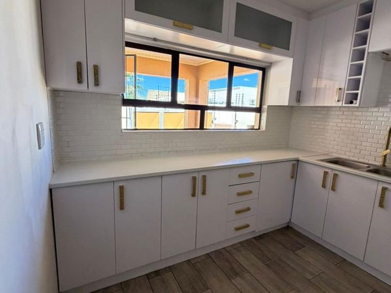 3 Bedroom House for Sale - Photo 4