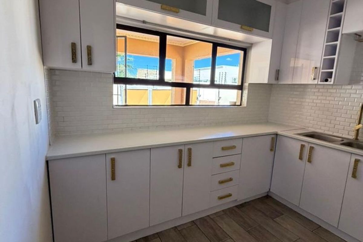 3 Bedroom House for Sale - Photo 4