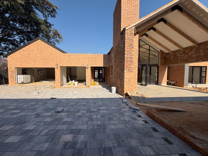 A Masterpiece of Contemporary Modern Farmhouse Living in the Heart of Atholl - Photo 2