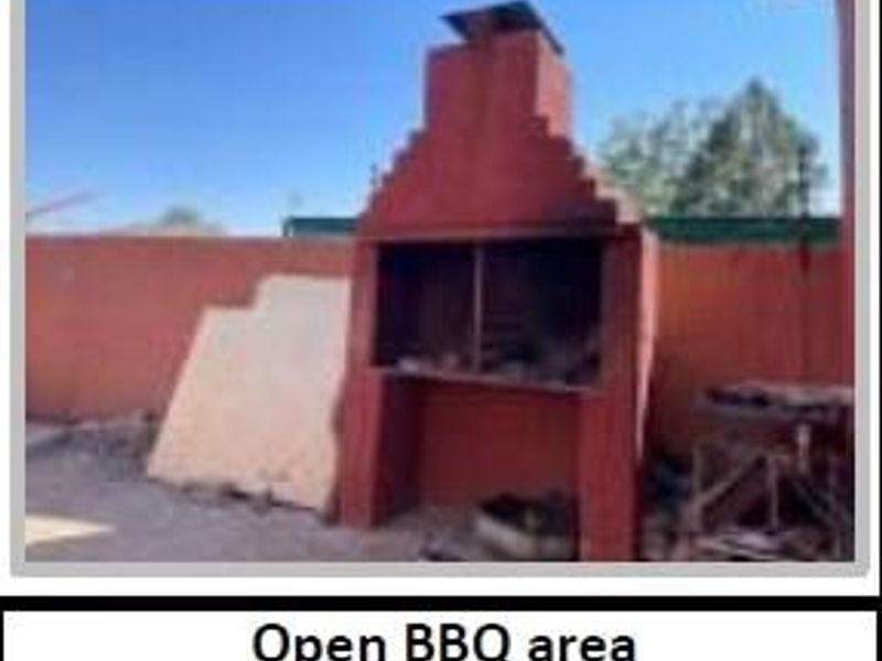 Main Home + Rental Units: 3 Bed/2 Bath & 5 Bed/4 Bath - Photo 4