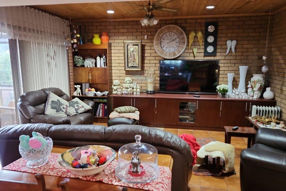Spacious Double Storey Family Home  in De Tijger. - Photo 2