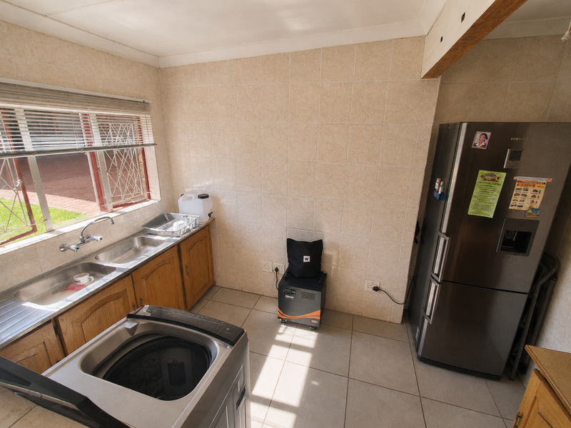3 Bedroom House in Silverton Ext - Photo 5
