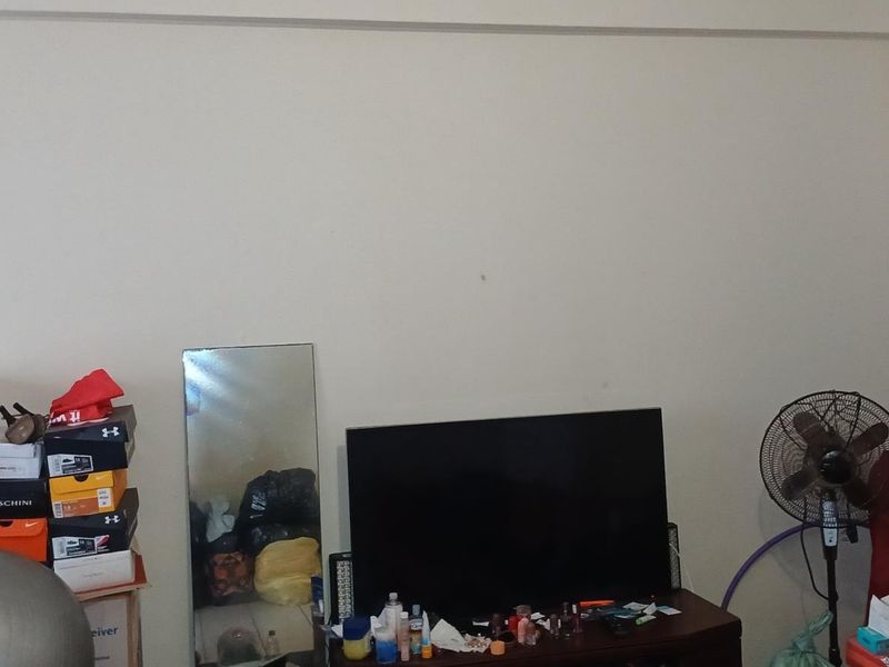 Secure 1-Bedroom Apartment in Vibrant Durban Central Complex - Photo 4